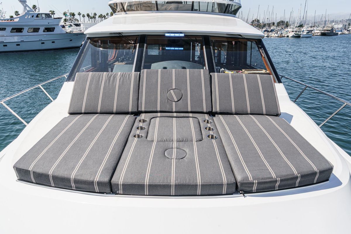 2002 Ocean Alexander 64 