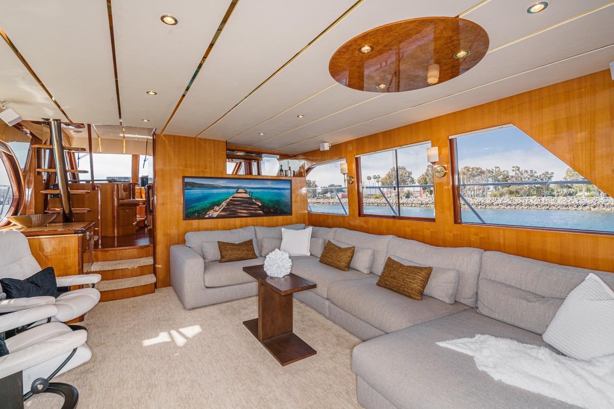 2002 Ocean Alexander 64 