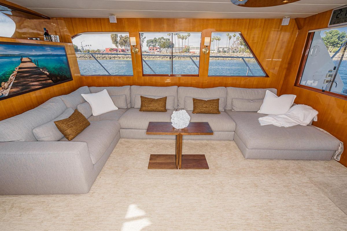 2002 Ocean Alexander 64 