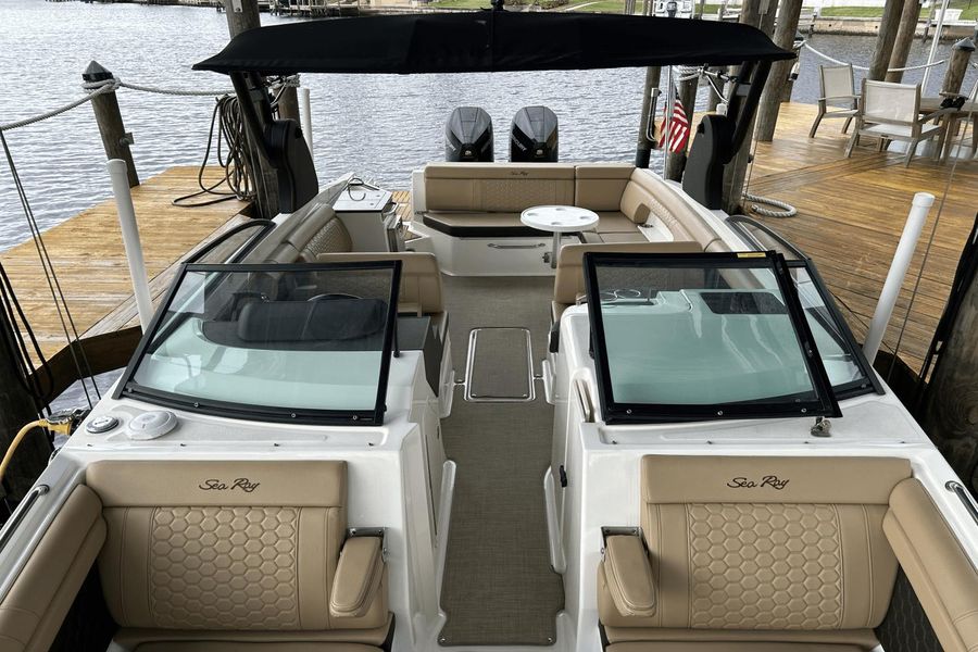 2018 Sea Ray 290 SDX OB