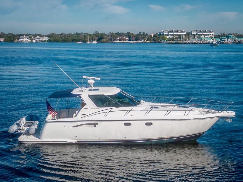 2004 Tiara Yachts Sovran