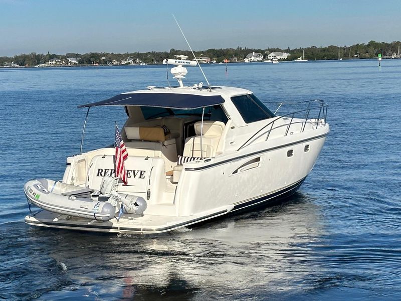 2004 Tiara Yachts Sovran