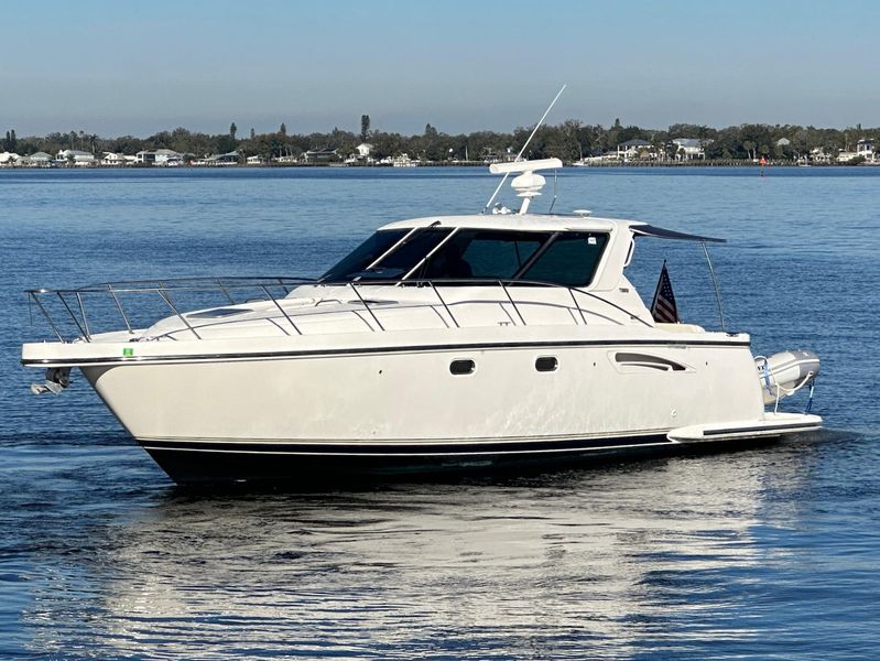 2004 Tiara Yachts Sovran