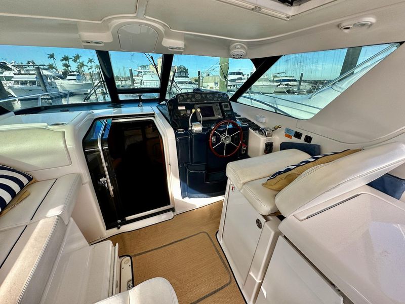 2004 Tiara Yachts Sovran