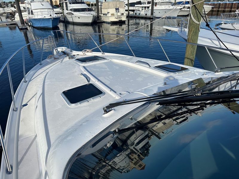 2004 Tiara Yachts Sovran