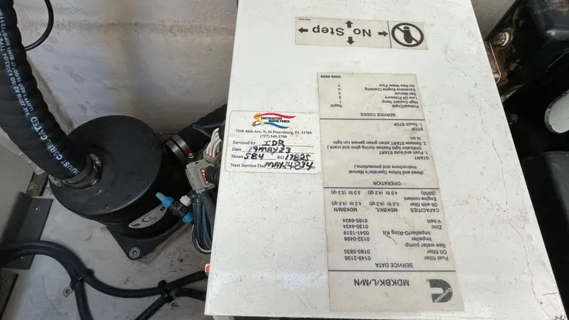  Yacht Photos Pics 2015 SEA RAY 410 SUNDANCER - Image 66