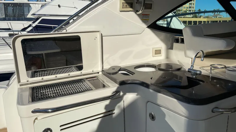  Yacht Photos Pics 2015 SEA RAY 410 SUNDANCER - Image 37