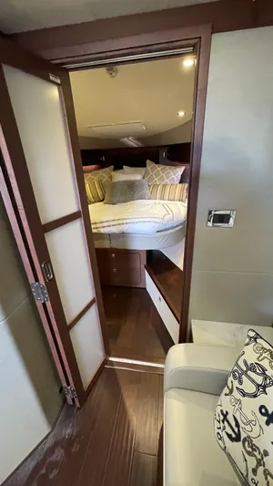  Yacht Photos Pics 2015 SEA RAY 410 SUNDANCER - Image 28