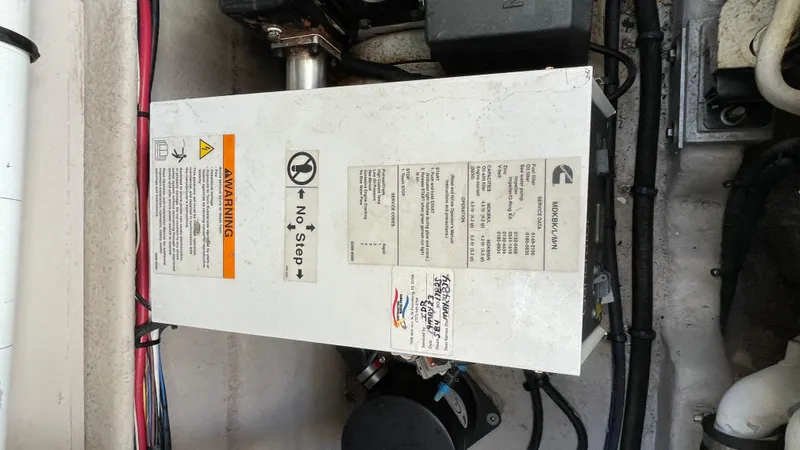  Yacht Photos Pics 2015 SEA RAY 410 SUNDANCER - Image 65