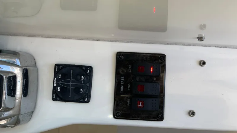  Yacht Photos Pics 2015 SEA RAY 410 SUNDANCER - Image 42