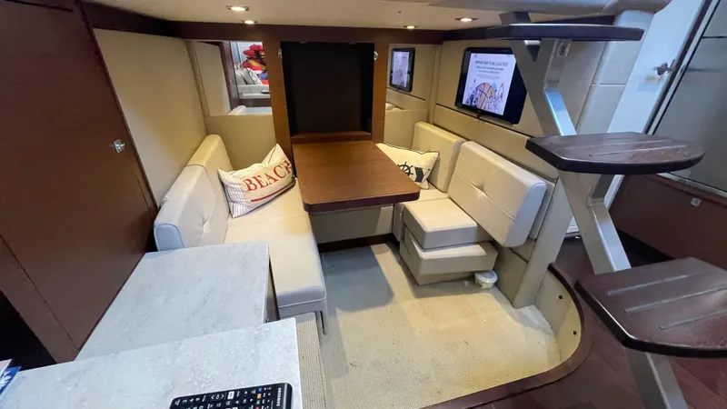  Yacht Photos Pics 2015 SEA RAY 410 SUNDANCER - Image 22