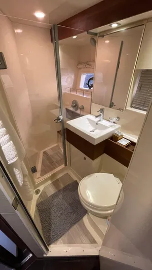  Yacht Photos Pics 2015 SEA RAY 410 SUNDANCER - Image 30