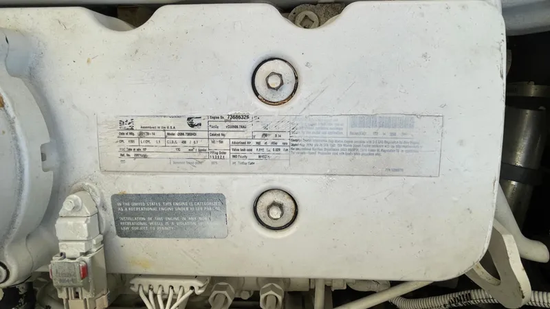  Yacht Photos Pics 2015 SEA RAY 410 SUNDANCER - Image 71