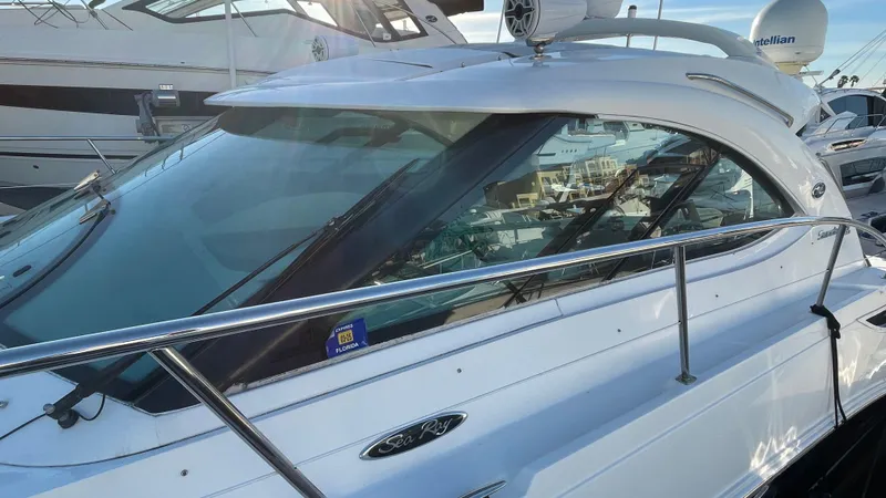  Yacht Photos Pics 2015 SEA RAY 410 SUNDANCER - Image 7