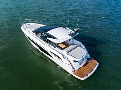 Yacht