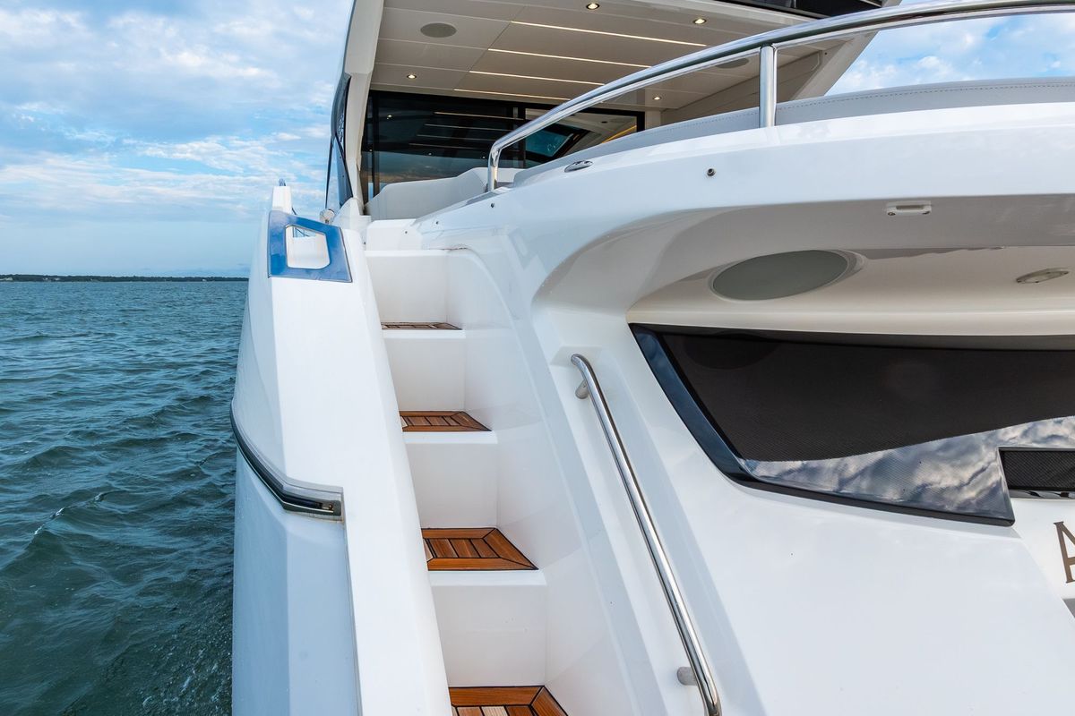 2021 Sunseeker 60 