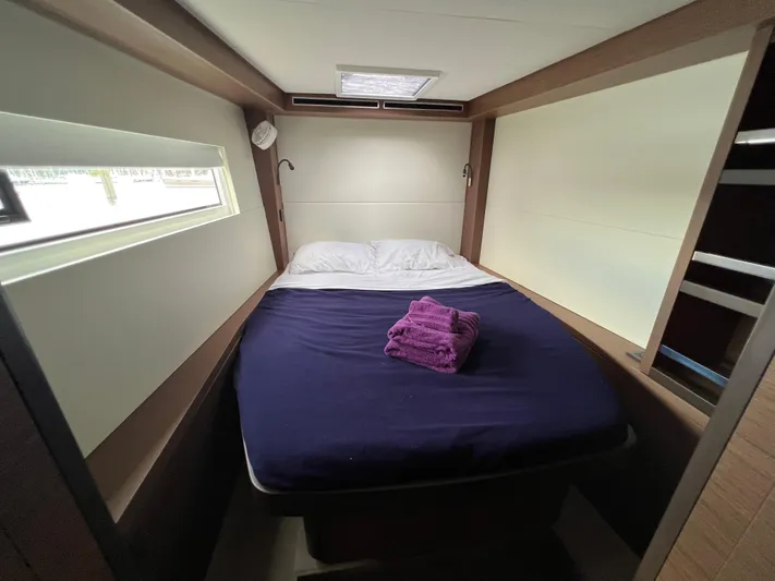 Buena Vida Yacht Photos Pics 