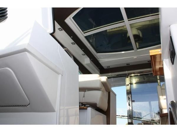 2016-48-cruisers-yachts-48-cantius-low-hours-at-327