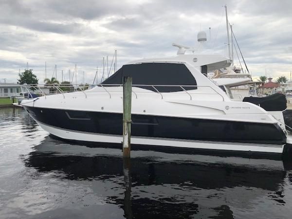 2016 Cruisers Yachts 48 Cantius Low Hours at 327