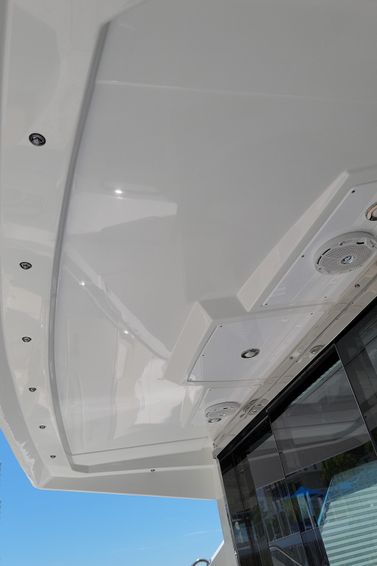 2016-48-cruisers-yachts-48-cantius-low-hours-at-327