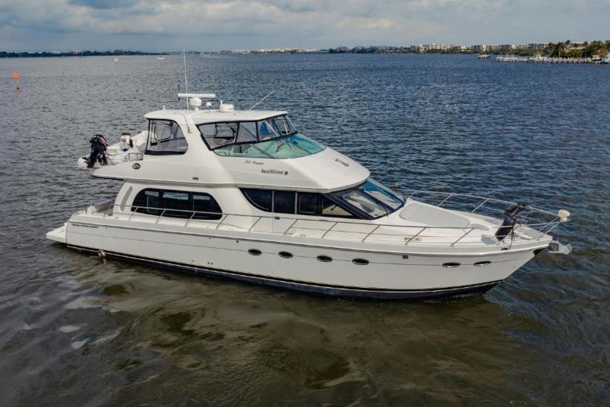 2004 Carver 56 