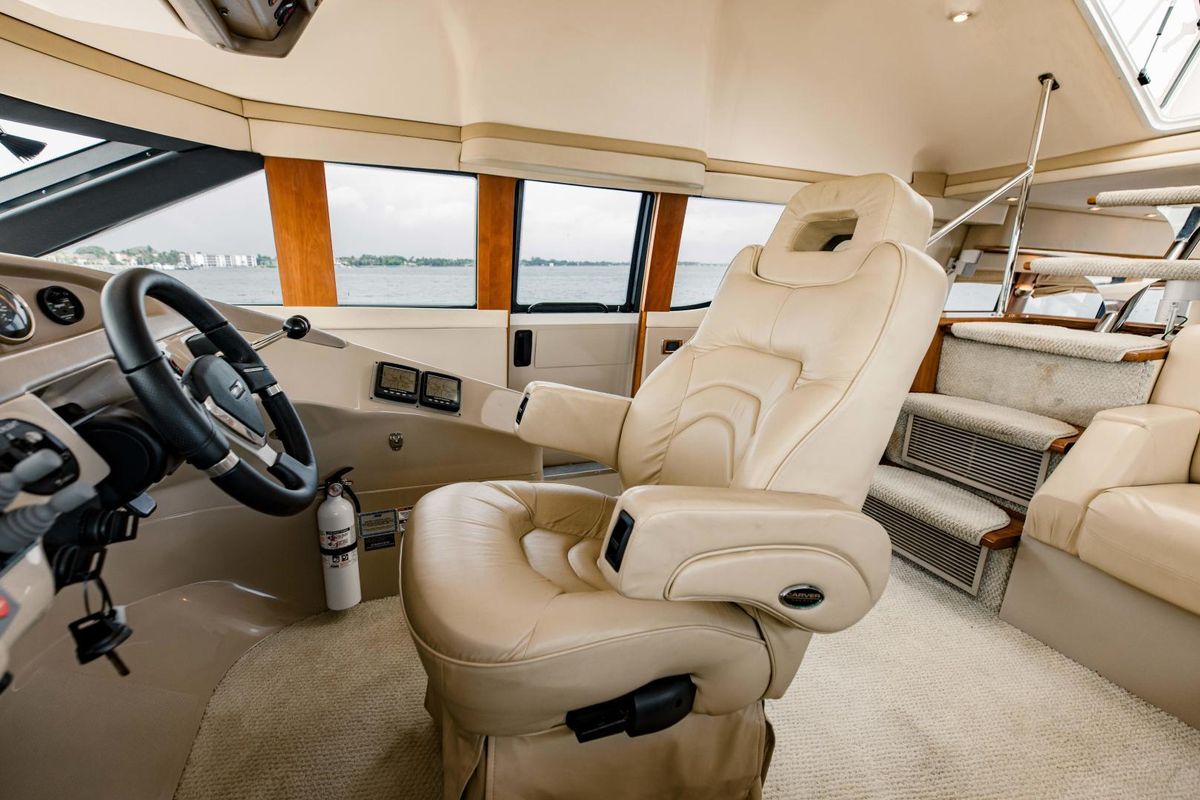 2004 Carver 56 
