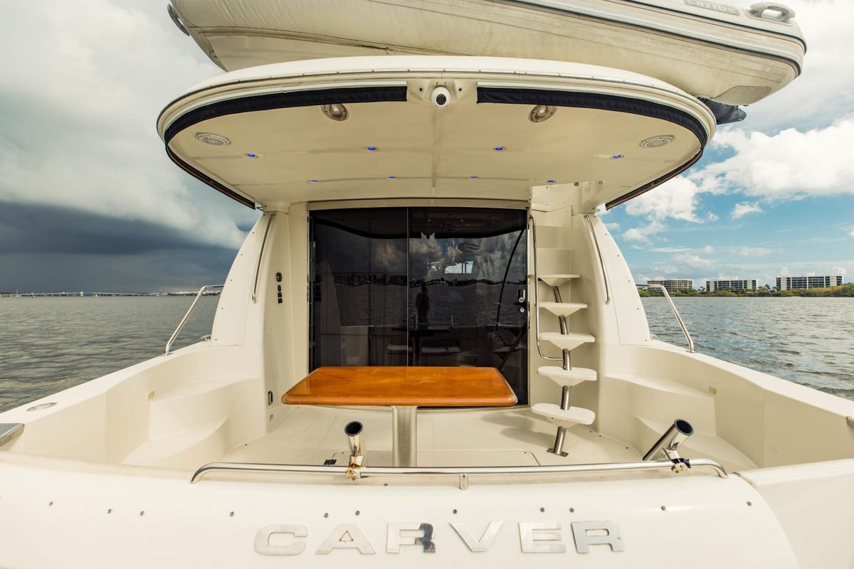 2004 Carver 56 