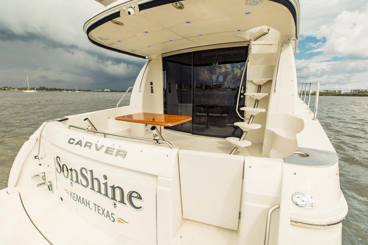 2004 Carver 56 