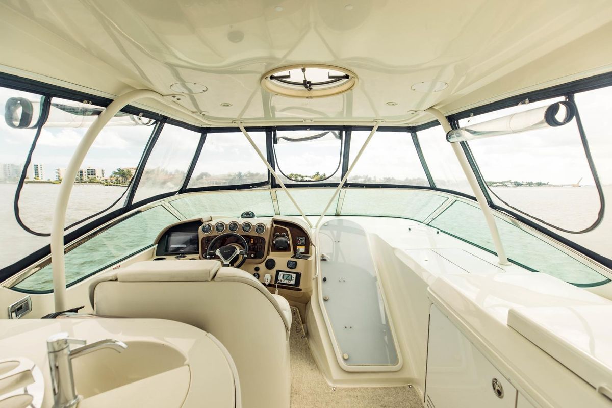 2004 Carver 56 