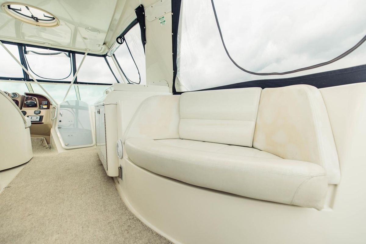 2004 Carver 56 