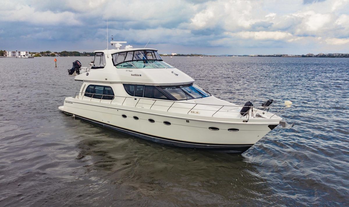 2004 Carver 56 