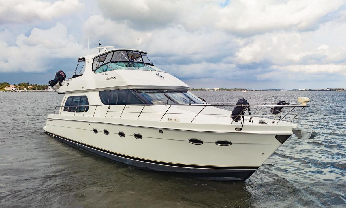 2004 Carver 56 