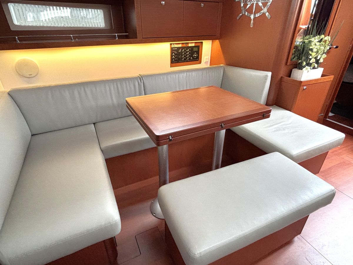 2018 Beneteau 45 
