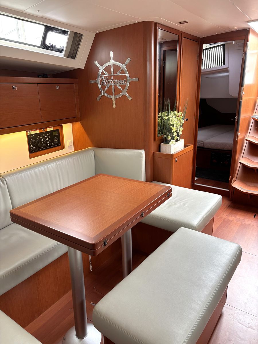2018 Beneteau 45 