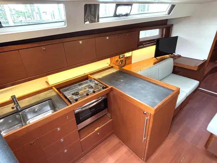 Private Sessions Yacht Photos Pics 