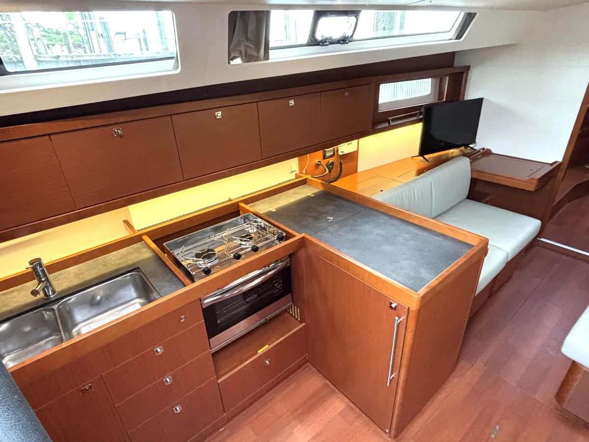2018 Beneteau 45 