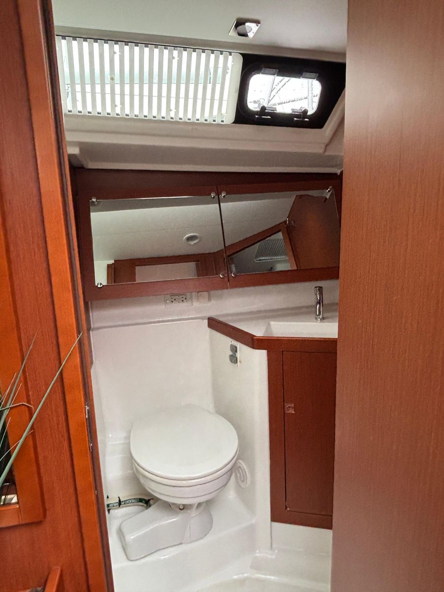 2018 Beneteau 45 