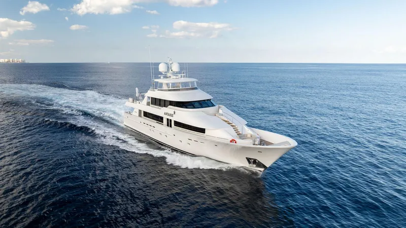 Antares Yacht Photos Pics Luxury yacht Westport 130 cruising on open sea, 2008 model.