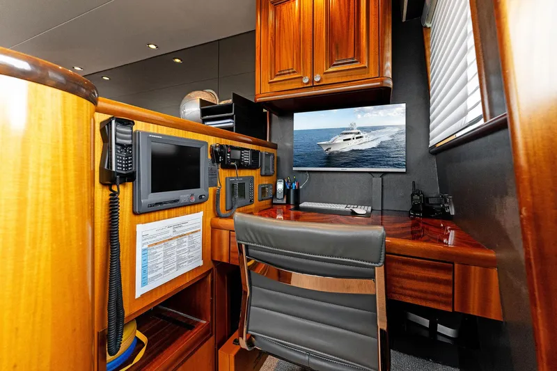 Antares Yacht Photos Pics 