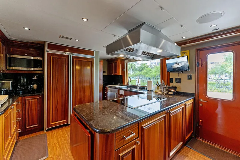 Antares Yacht Photos Pics 