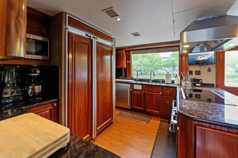 Antares Yacht Photos Pics 