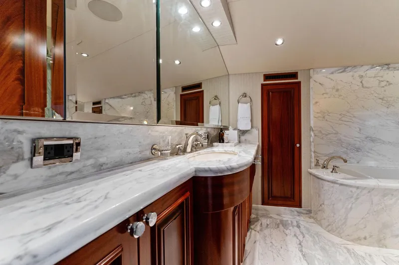 Antares Yacht Photos Pics 