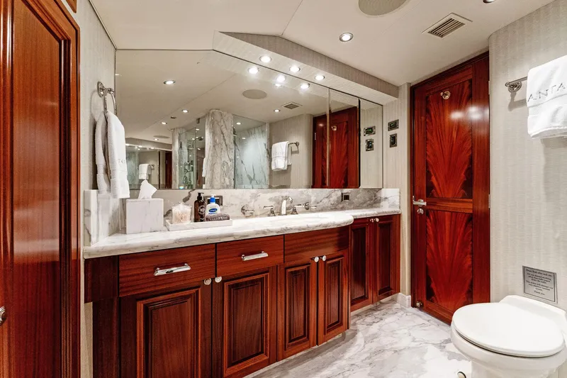 Antares Yacht Photos Pics 