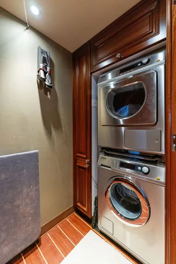 Antares Yacht Photos Pics 