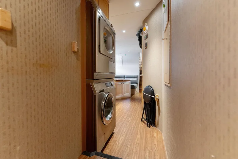 Antares Yacht Photos Pics 