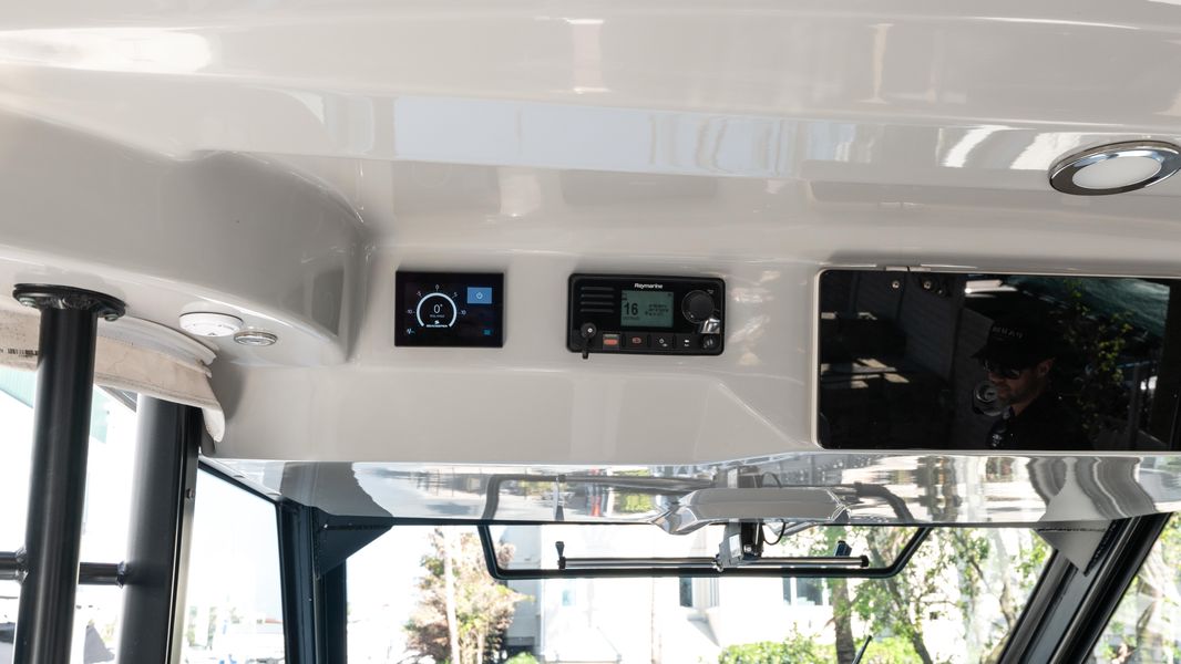 2021 Boston Whaler 420 Outrage