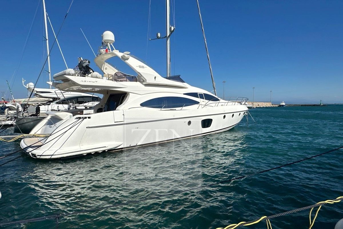 2009 Azimut 70 