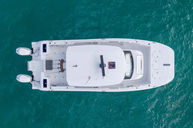  Yacht Photos Pics Top view of 2026 Hammer Yachts 35HH on turquoise water.