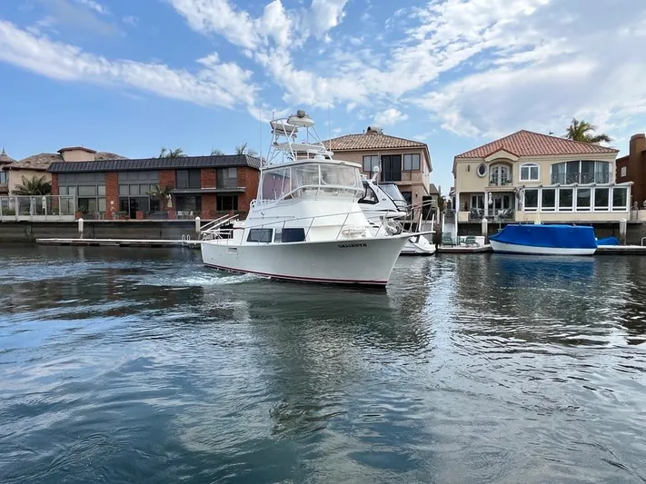 Caliente Yacht Photos Pics 