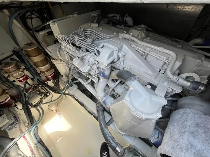 Caliente Yacht Photos Pics 